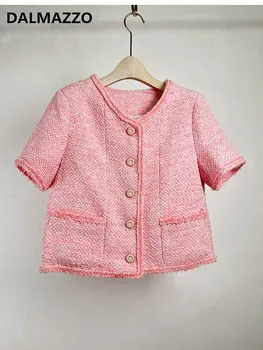 DALMAZZO Vintage Malé Voňavé Tweed Vlna Krátka Bunda Pre Ženy Single-Breasted Vrecku Lete vrchné oblečenie Ružová Elegantný Kabát 2023