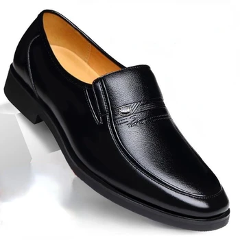 Muži Kožené Formálne Topánky Luxusné Značky pánske Mokasíny Šaty Business Moccasins Priedušná Pošmyknúť na Čierne Jazdy Topánky Plus Veľkosť